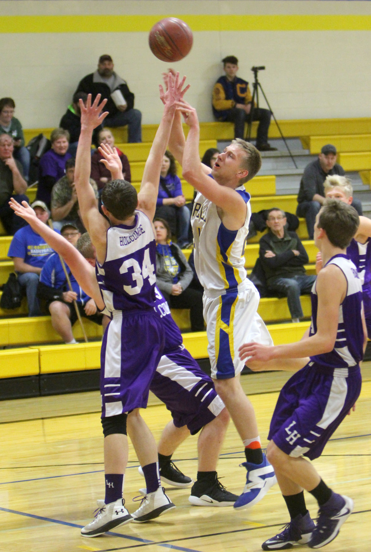 Lake Holcombe at Cornell boys basketball 1-10-19